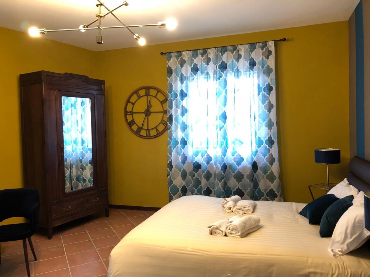 Panoramic Villa Garassino - Country Rooms And Fine Restaurant Treiso Exteriér fotografie