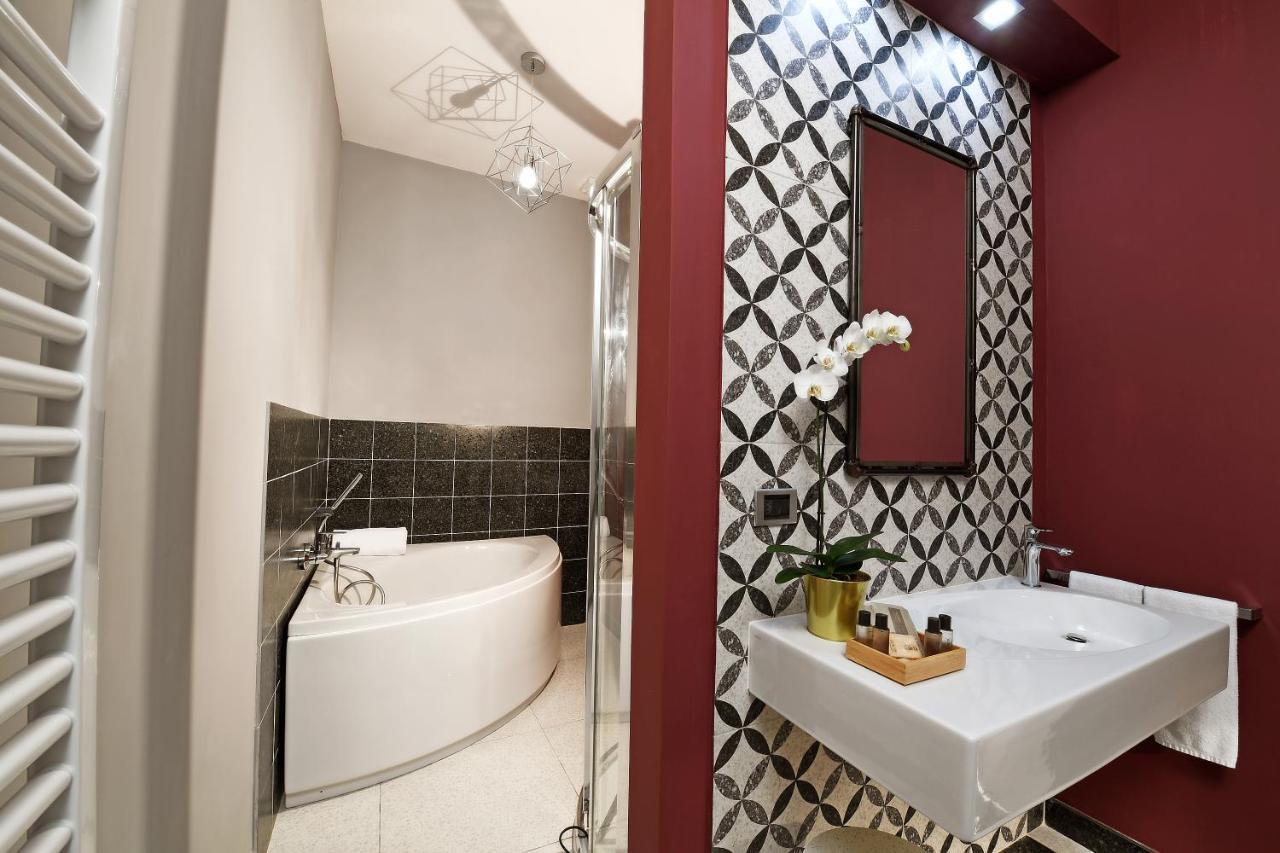 Panoramic Villa Garassino - Country Rooms And Fine Restaurant Treiso Exteriér fotografie