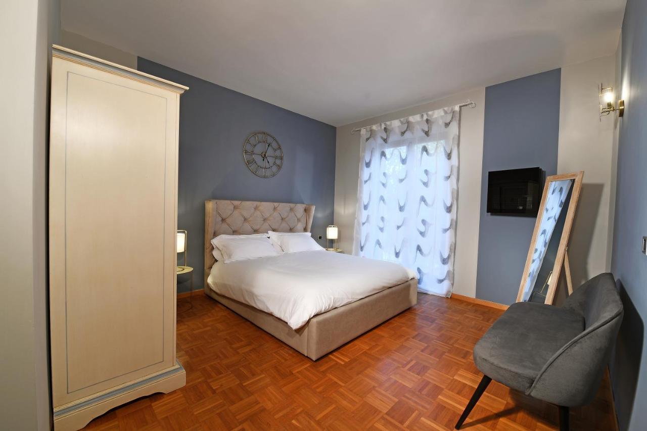 Panoramic Villa Garassino - Country Rooms And Fine Restaurant Treiso Exteriér fotografie