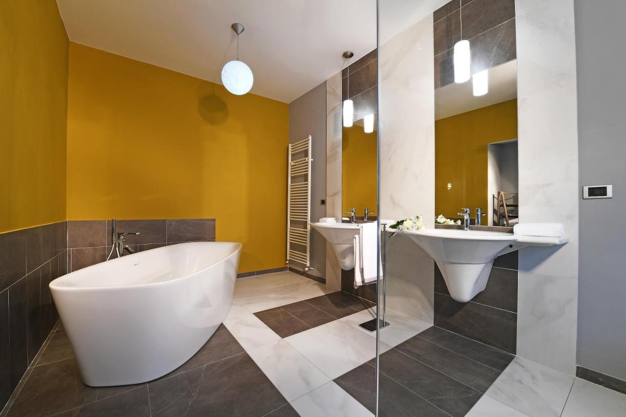 Panoramic Villa Garassino - Country Rooms And Fine Restaurant Treiso Exteriér fotografie