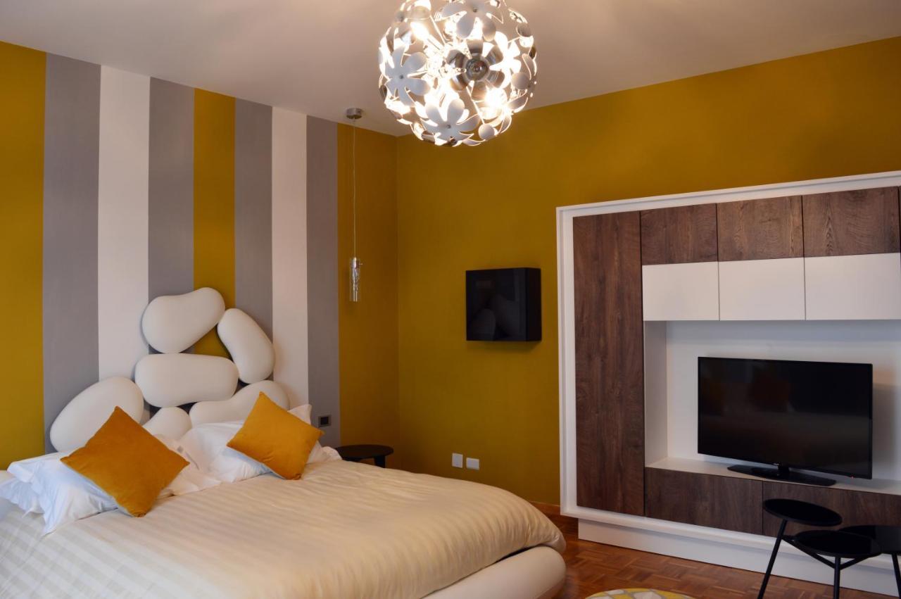 Panoramic Villa Garassino - Country Rooms And Fine Restaurant Treiso Exteriér fotografie