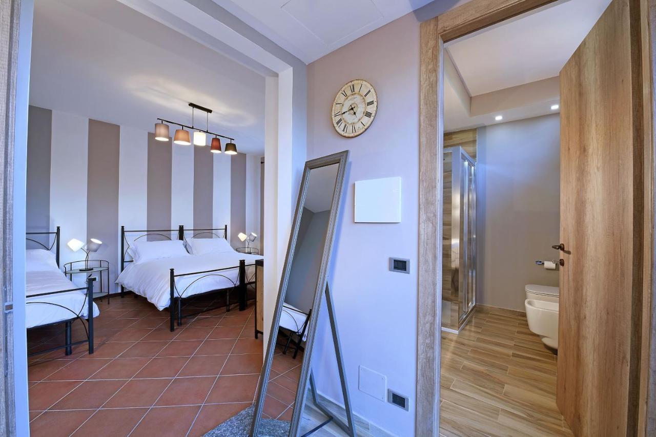 Panoramic Villa Garassino - Country Rooms And Fine Restaurant Treiso Exteriér fotografie